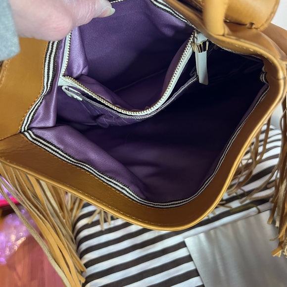 Henri Bendel tan leather fringe front flap crossbody purse - Picture 13 of 13